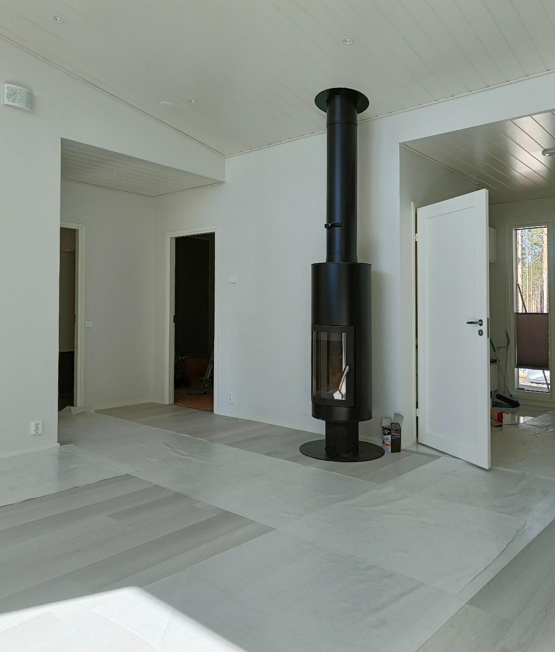 Gallery Image 02 Väliovet asennettuna.