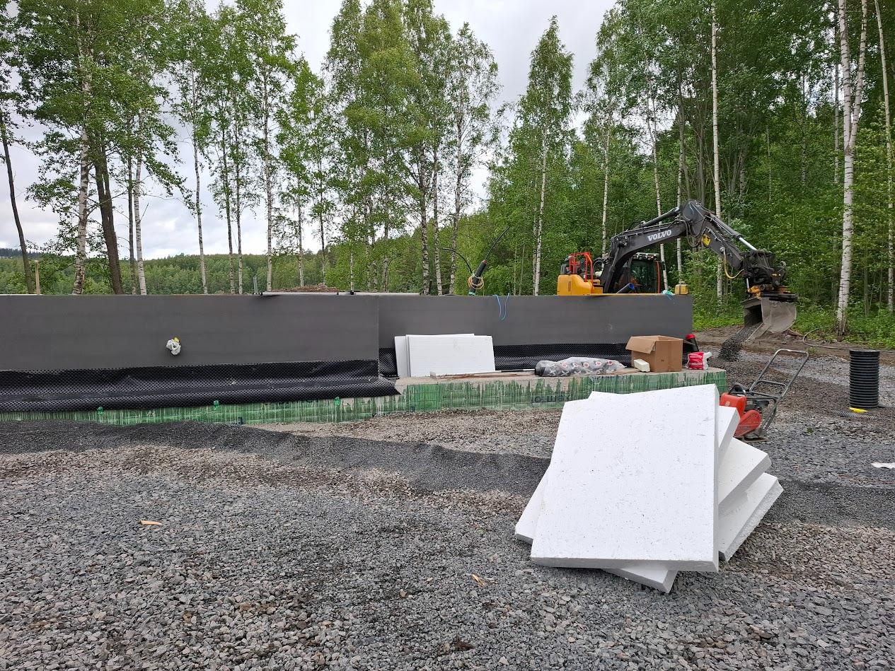 Gallery Image 01 Omatalon kohteen sokkeli valmis.