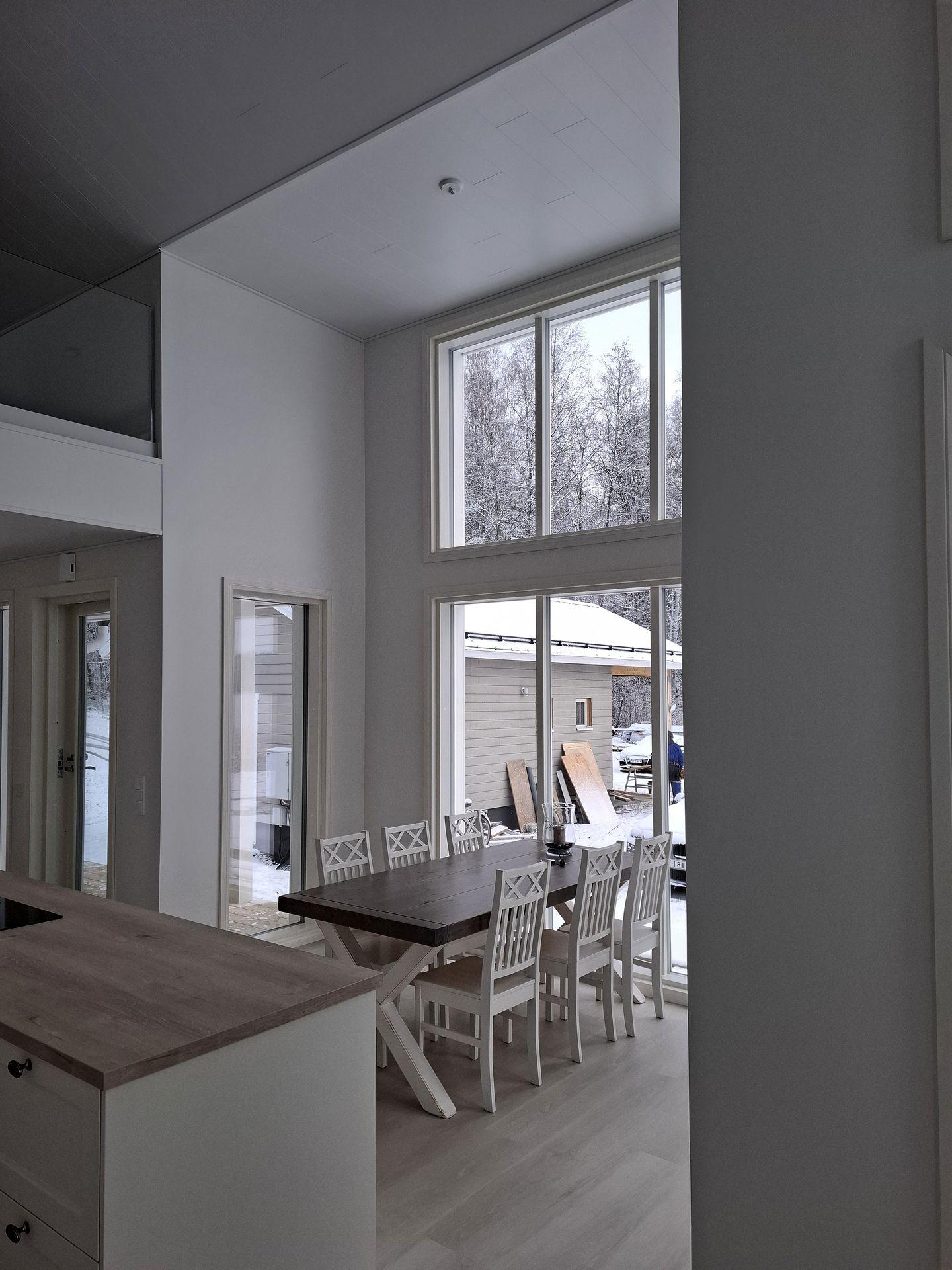 Gallery Image 01