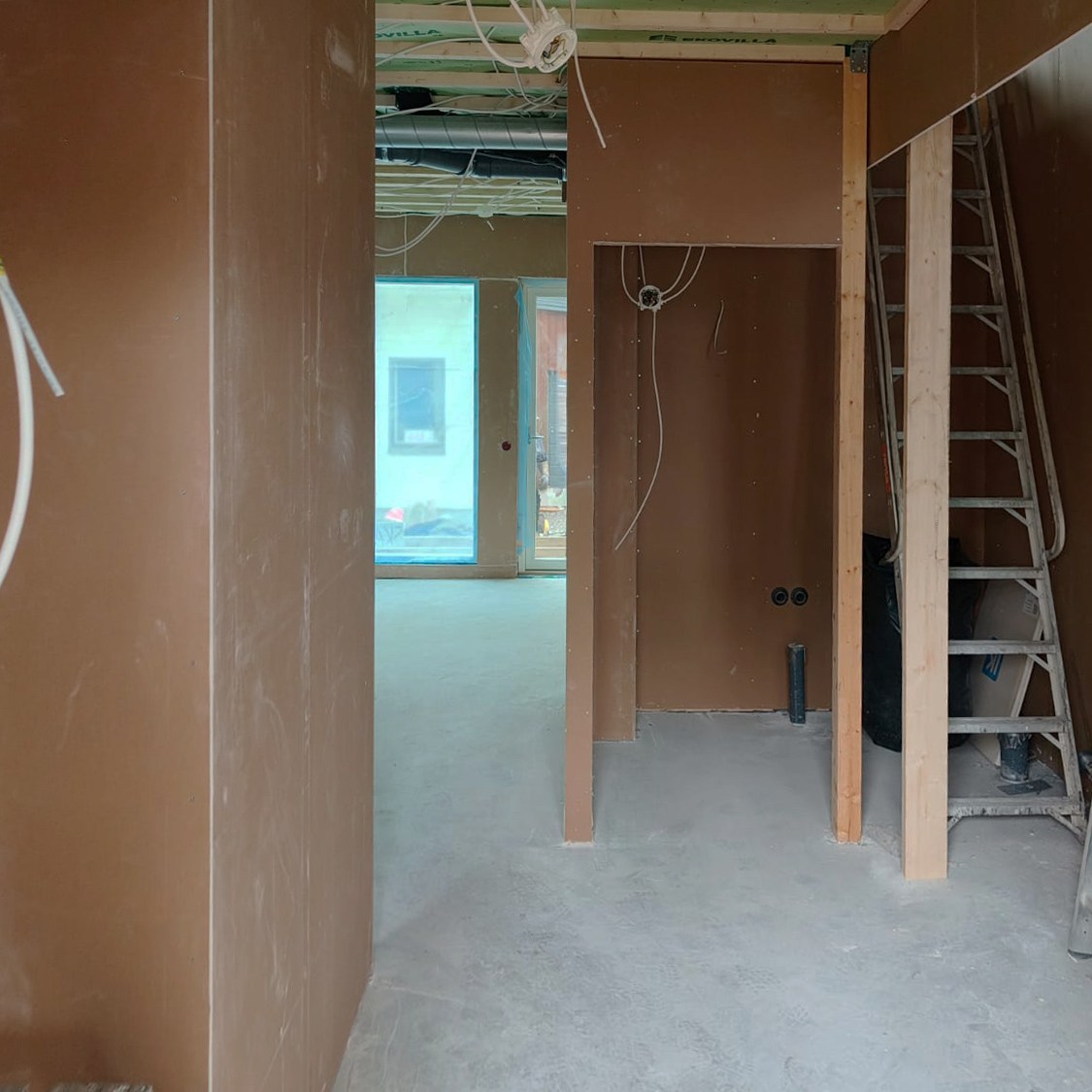 Gallery Image 01
