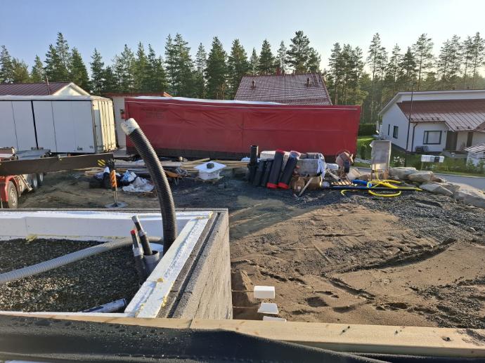 Sisäpuoliset täytöt tehty