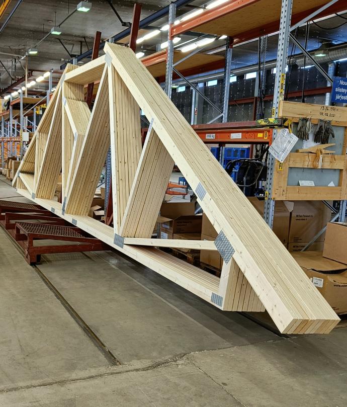 Omatalon valmiita ristikoita